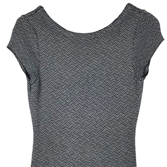 Zara Knit Dress Bodycon Scoop Back Cap Sleeve Black White Herringbone Size Small - Picture 2 of 8